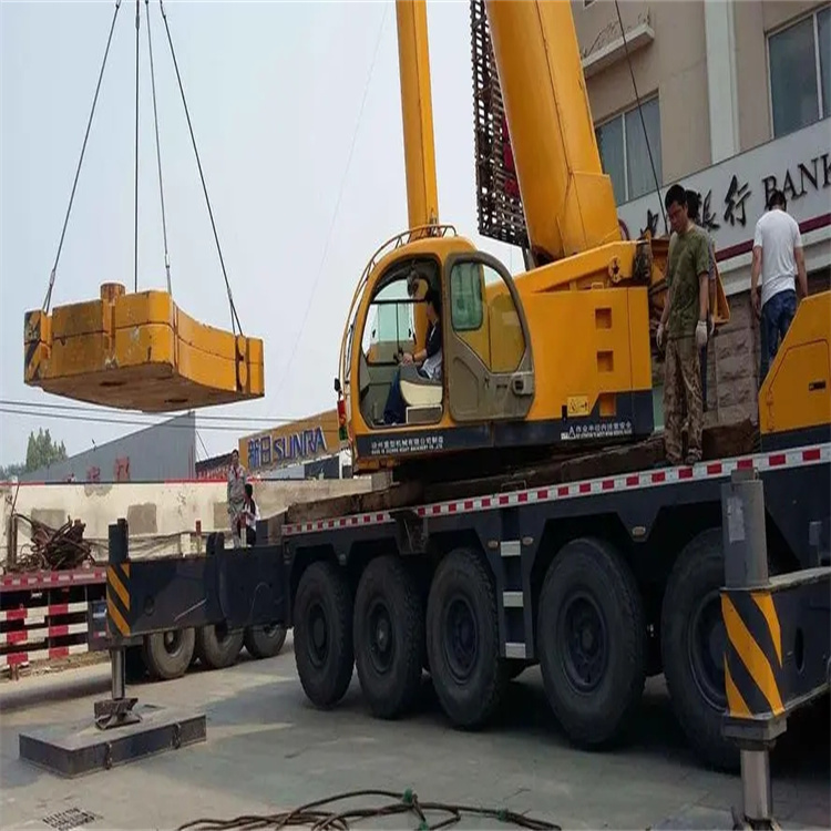 张家口桥东当地吊车出租|机器吊装|75吨|工厂搬迁服务